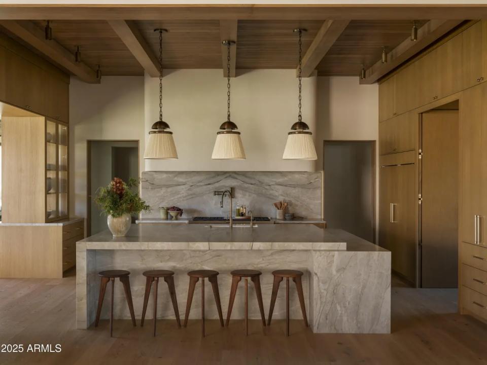 Real Estate Picture 13