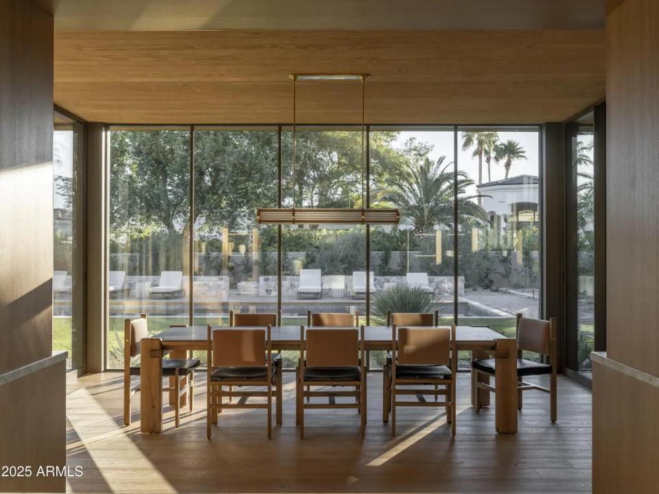 Real Estate Picture 14