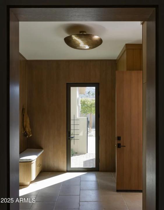 Real Estate Picture 22