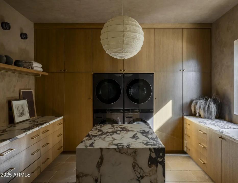 Real Estate Picture 24