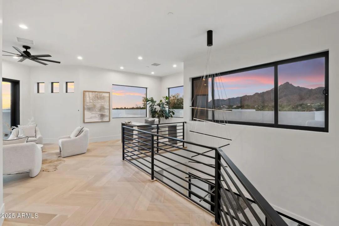 Real Estate Picture 23