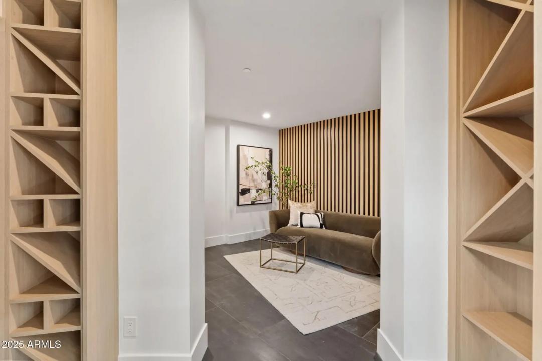 Real Estate Picture 21