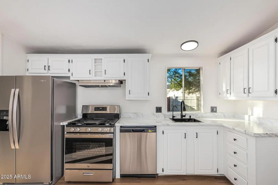 Real Estate Picture 5