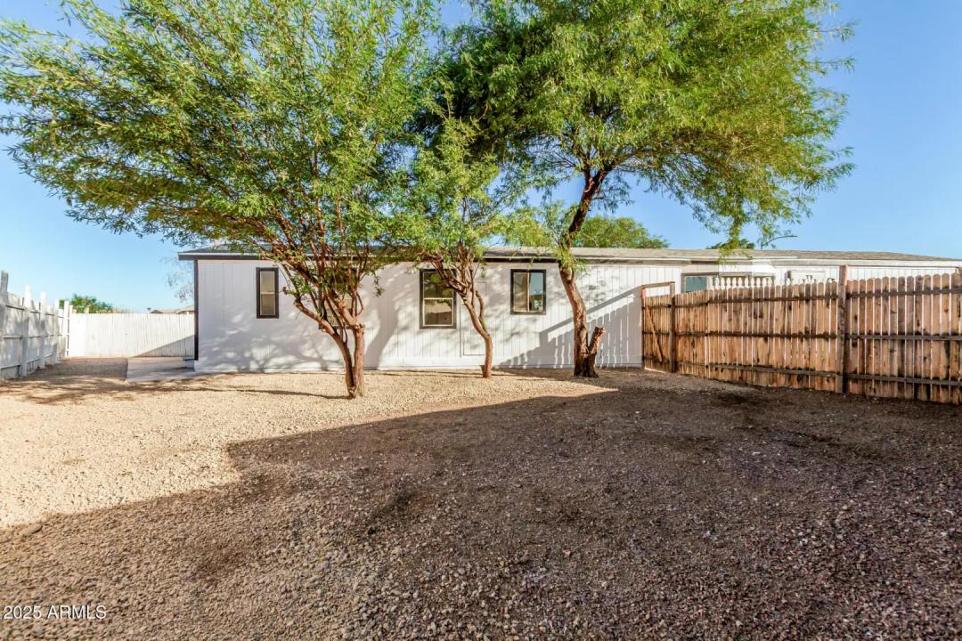 Real Estate Picture 15