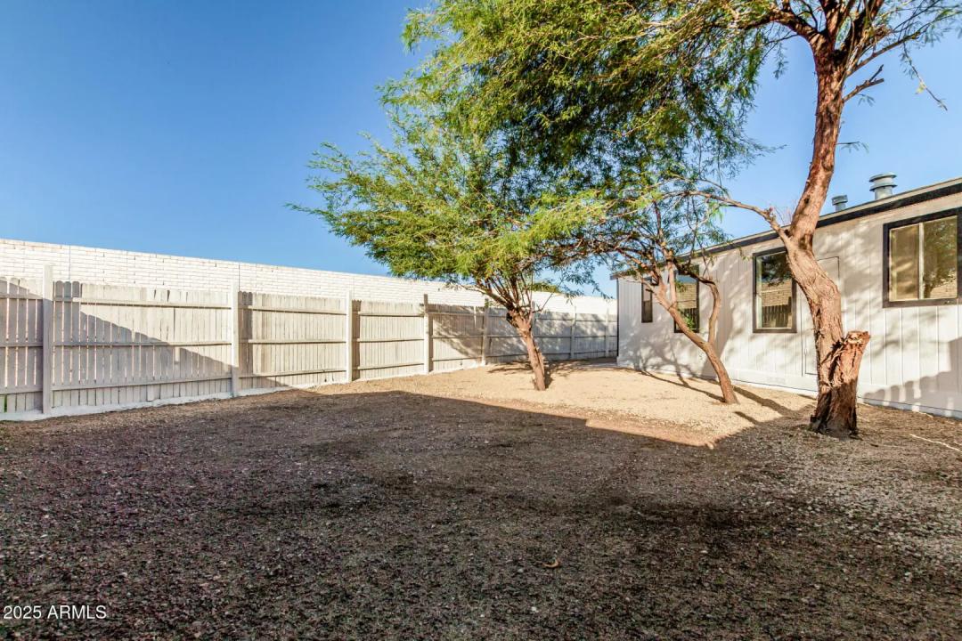 Real Estate Picture 16