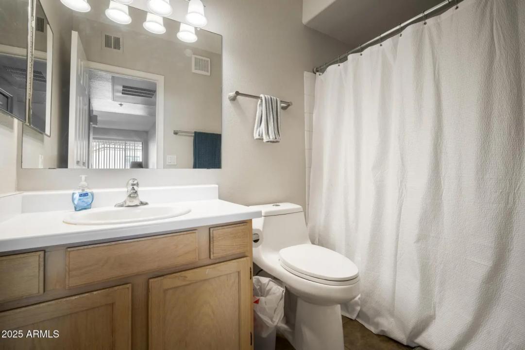 Real Estate Picture 13