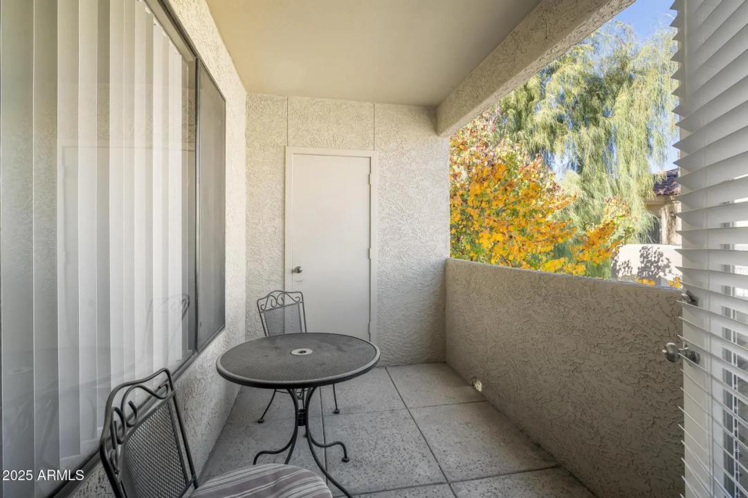 Real Estate Picture 15