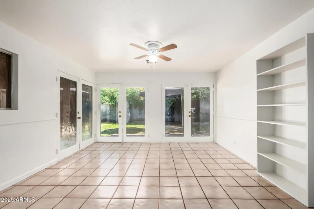 Real Estate Picture 5