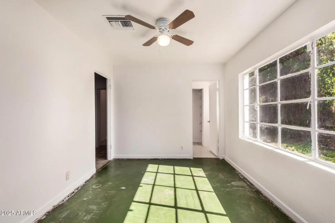 Real Estate Picture 18