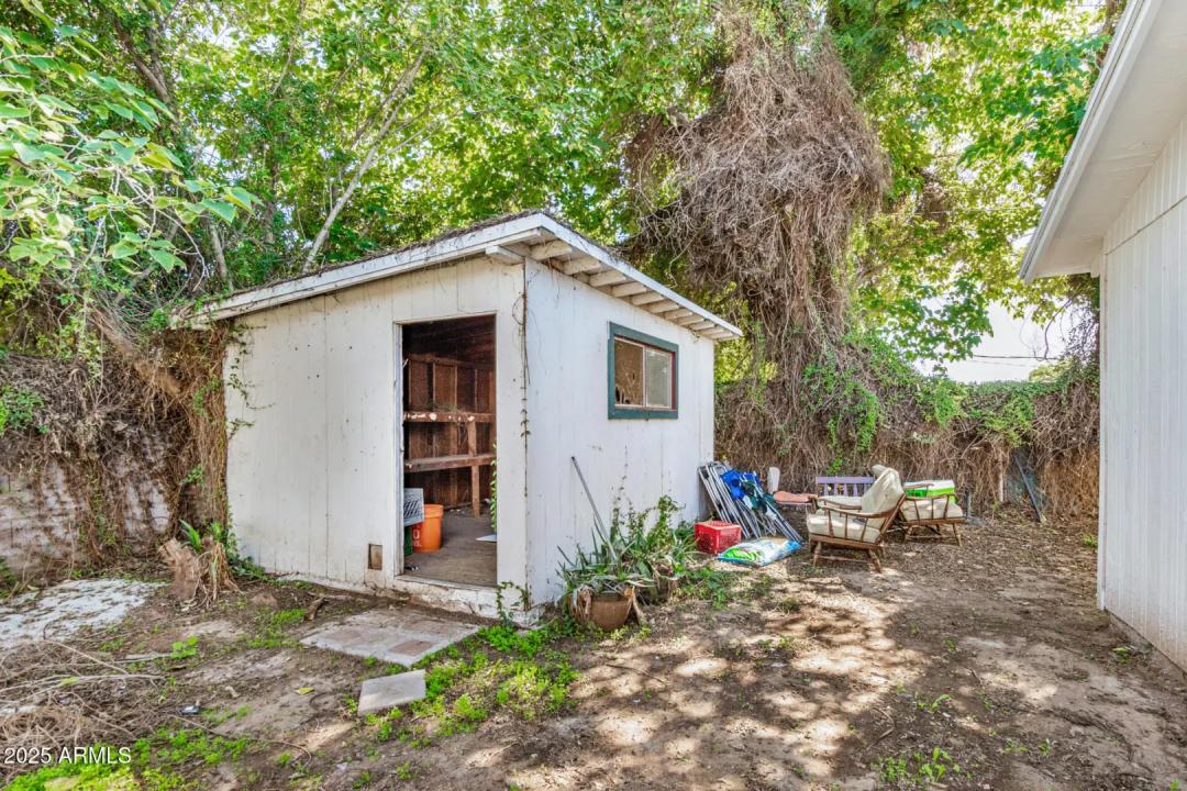 Real Estate Picture 23