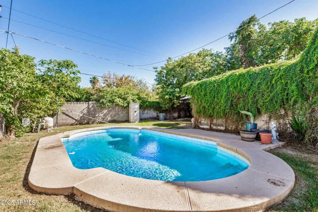 Real Estate Picture 26