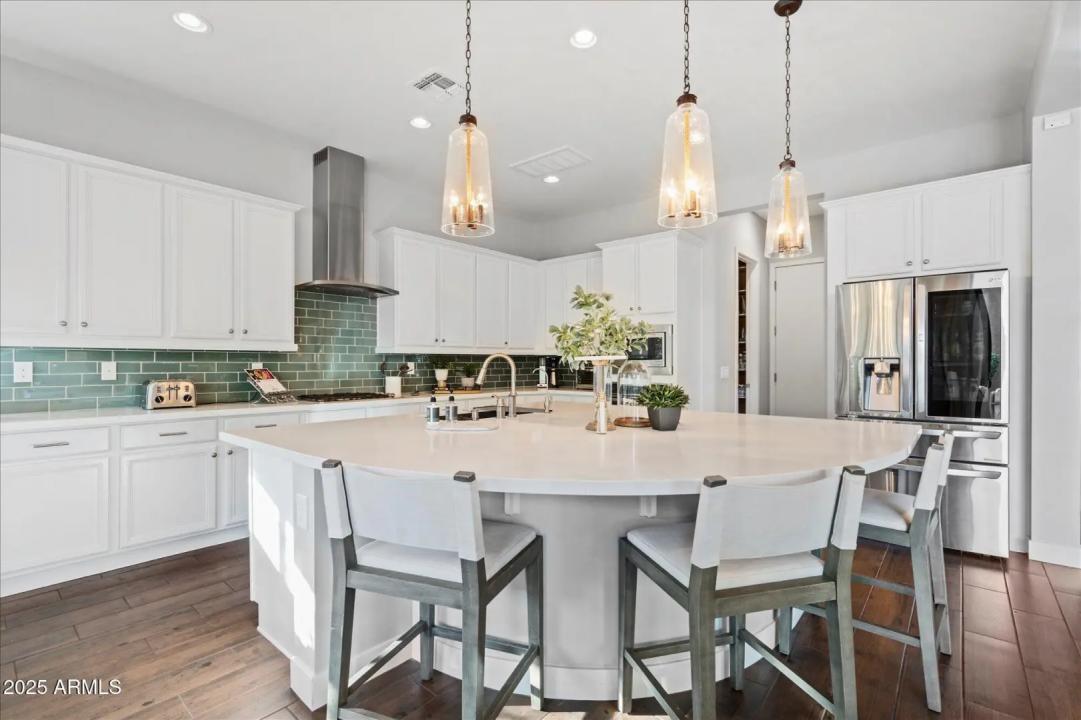 Real Estate Picture 2