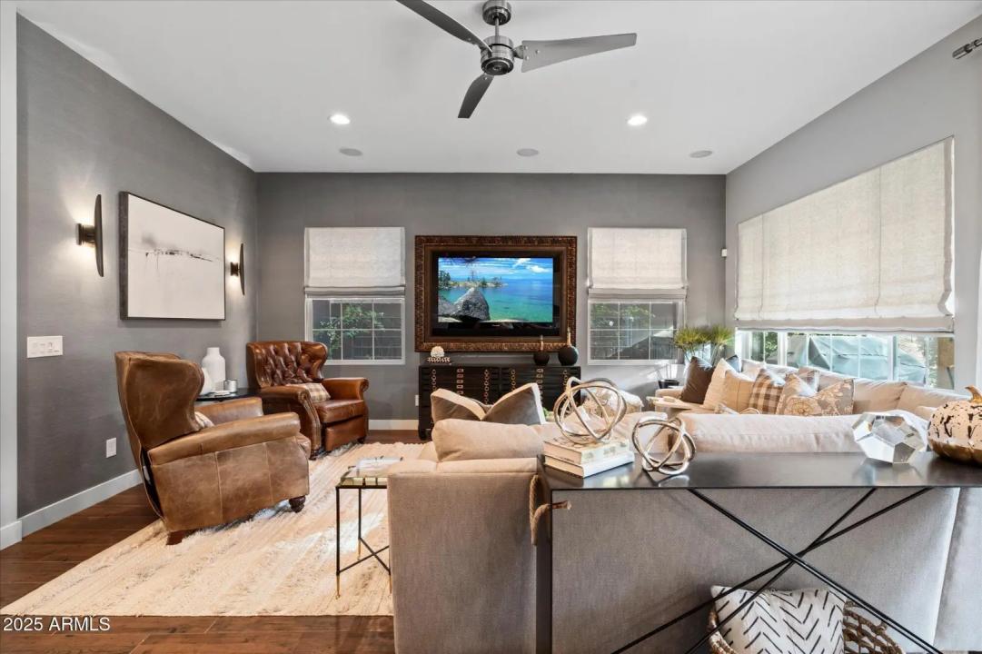 Real Estate Picture 6