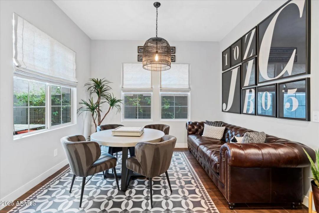 Real Estate Picture 9