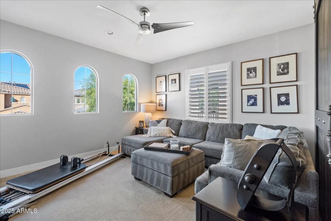 Real Estate Picture 16