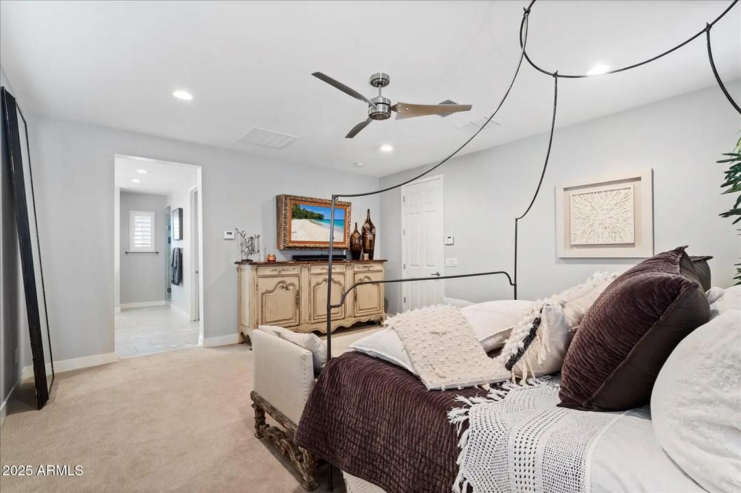 Real Estate Picture 20