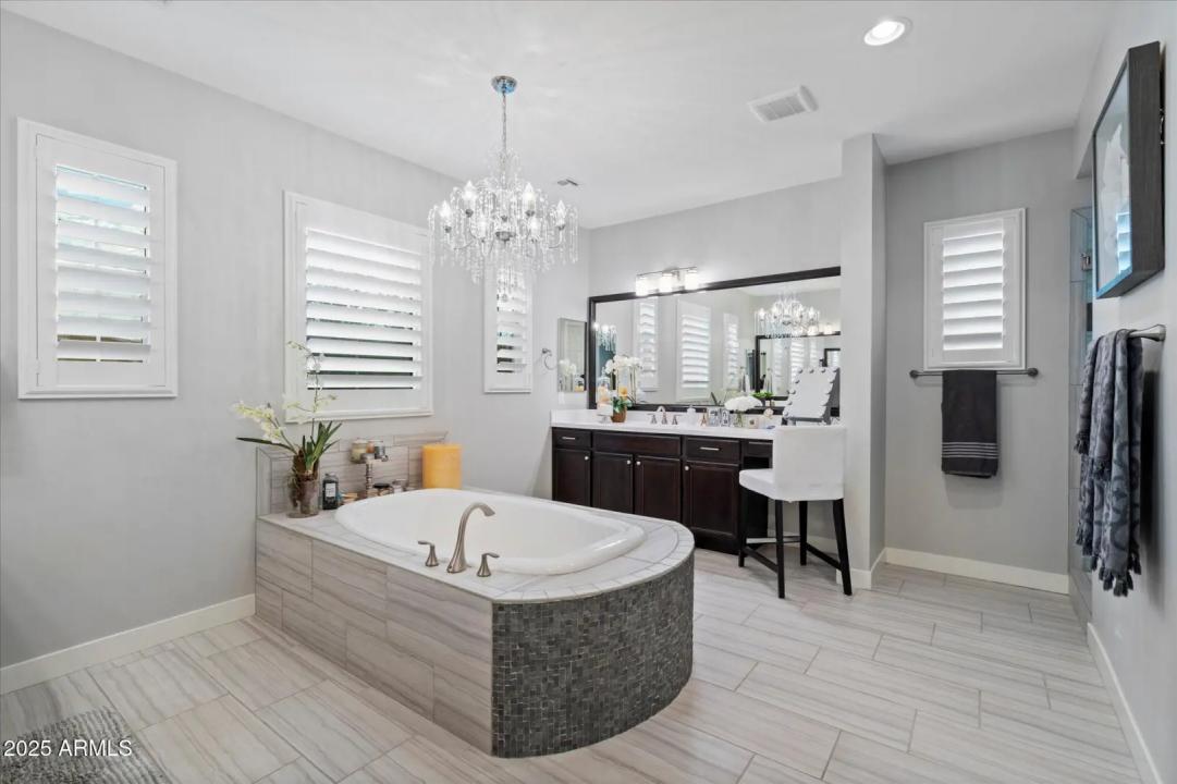 Real Estate Picture 21