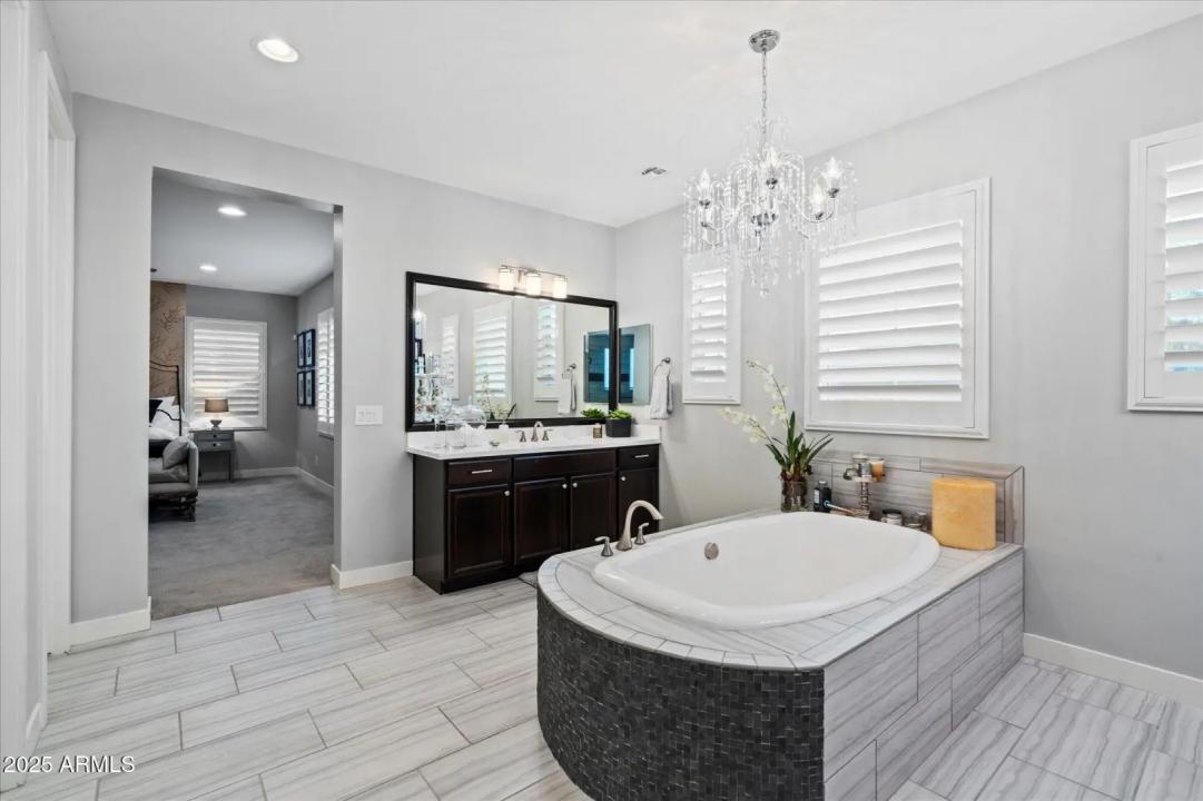 Real Estate Picture 22