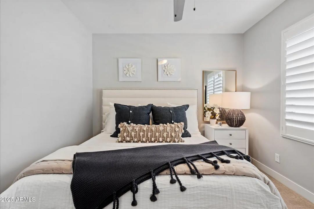 Real Estate Picture 25