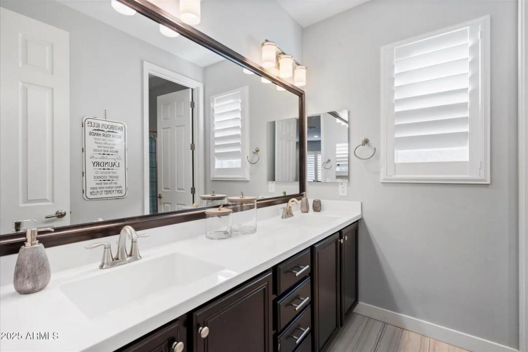 Real Estate Picture 30