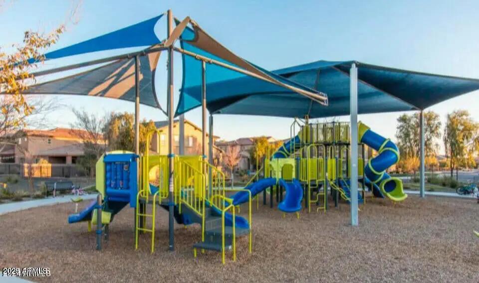 Real Estate Picture 48