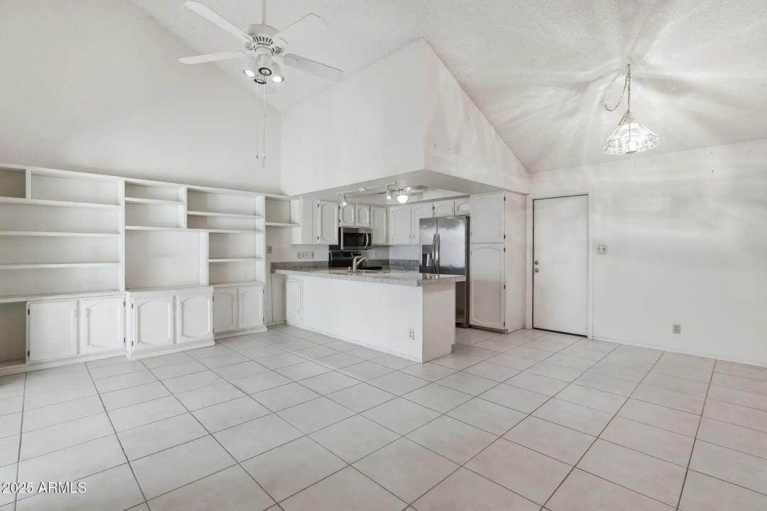 Real Estate Picture 18