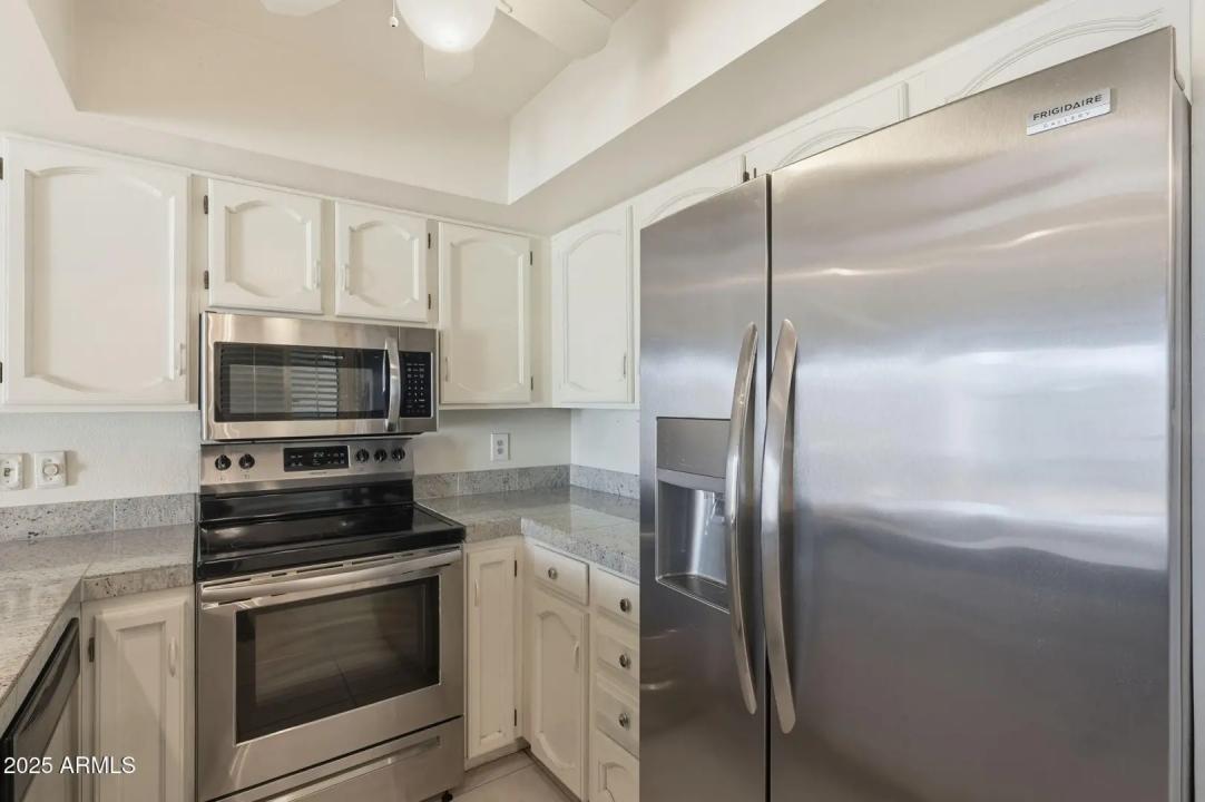 Real Estate Picture 22