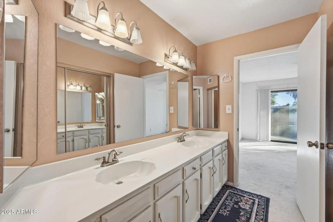 Real Estate Picture 32