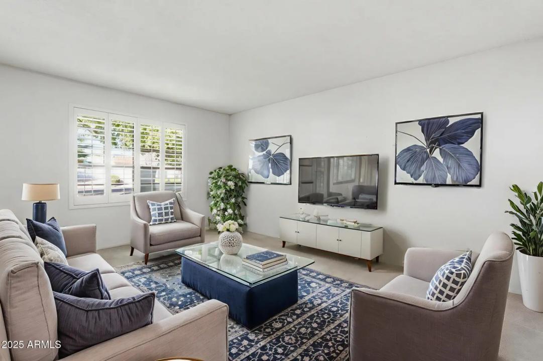 Real Estate Picture 13