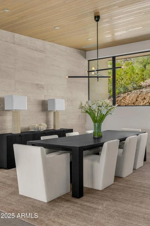 Real Estate Picture 11