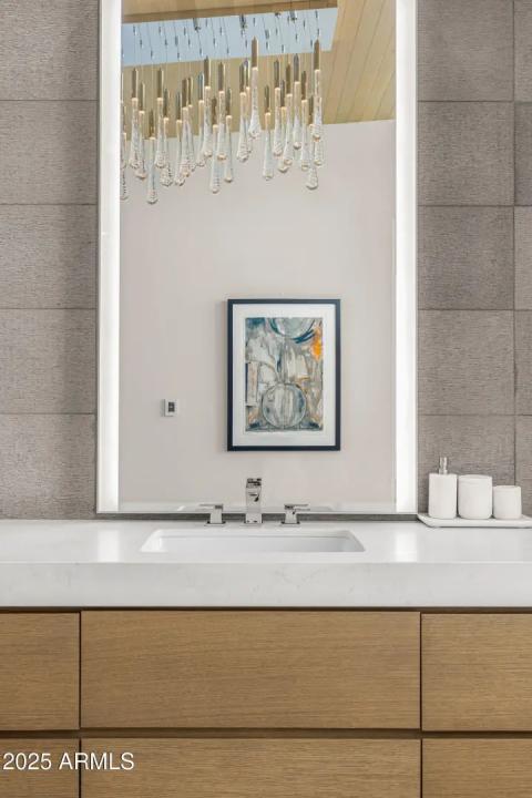 Real Estate Picture 16