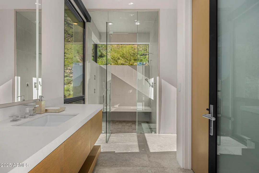 Real Estate Picture 22