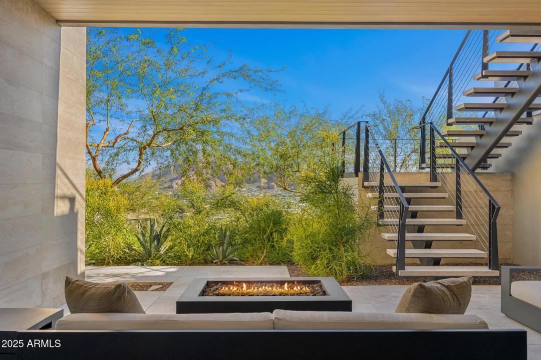 Real Estate Picture 25