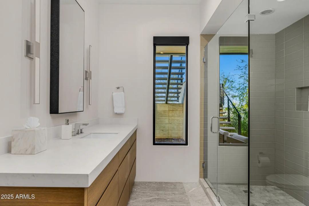 Real Estate Picture 26