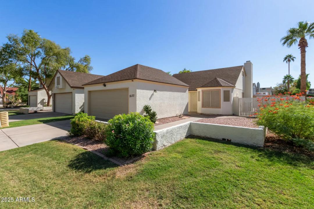 Real Estate Picture 3