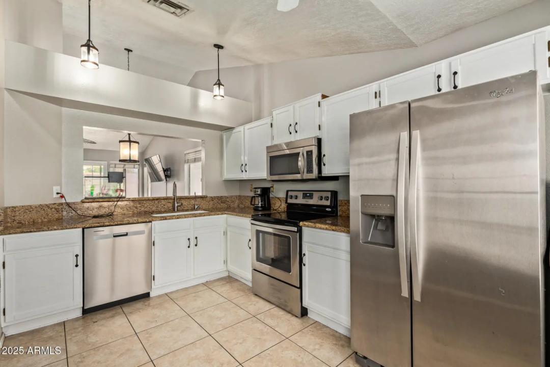 Real Estate Picture 13