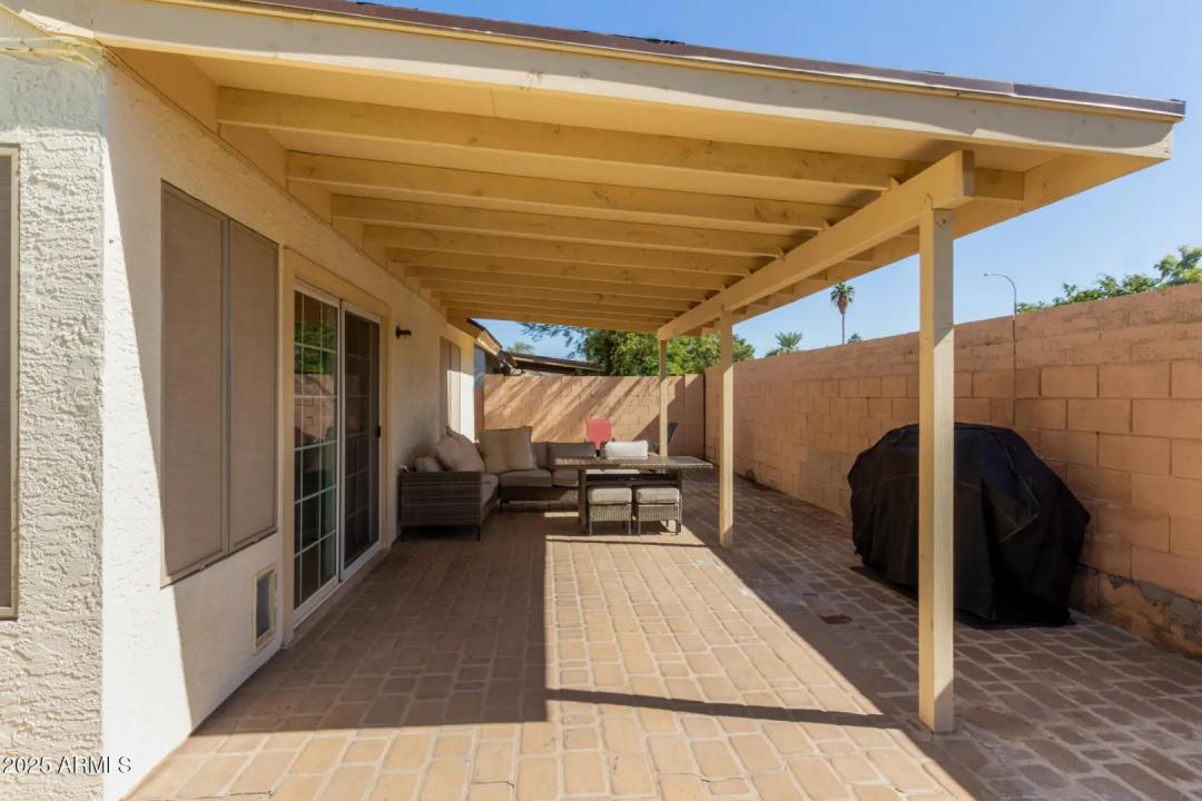 Real Estate Picture 23