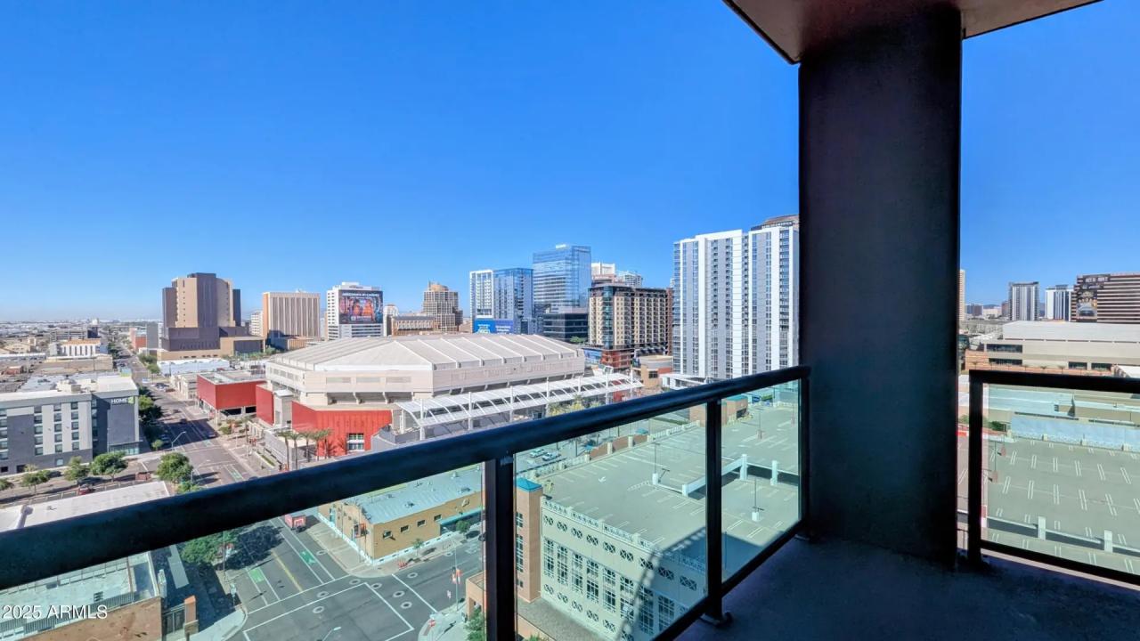 Real Estate Picture 11