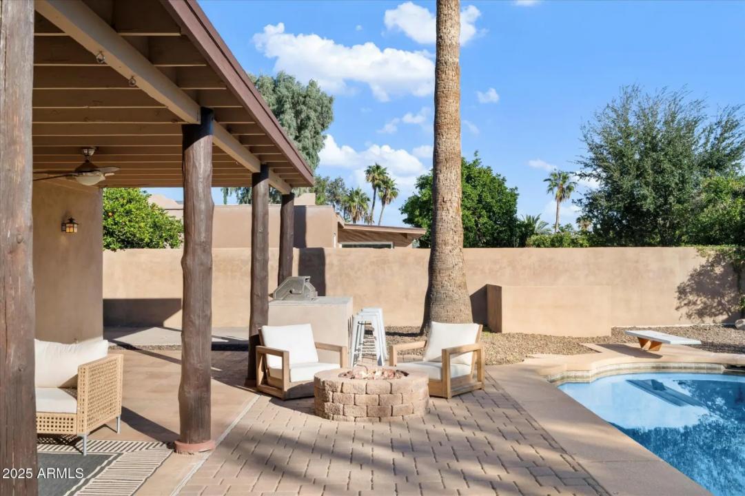 Real Estate Picture 22