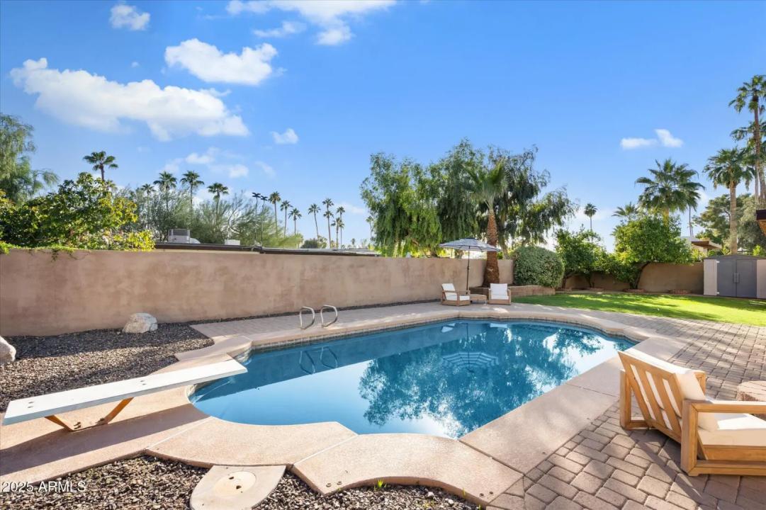 Real Estate Picture 23