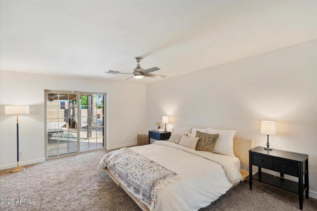 Real Estate Picture 12