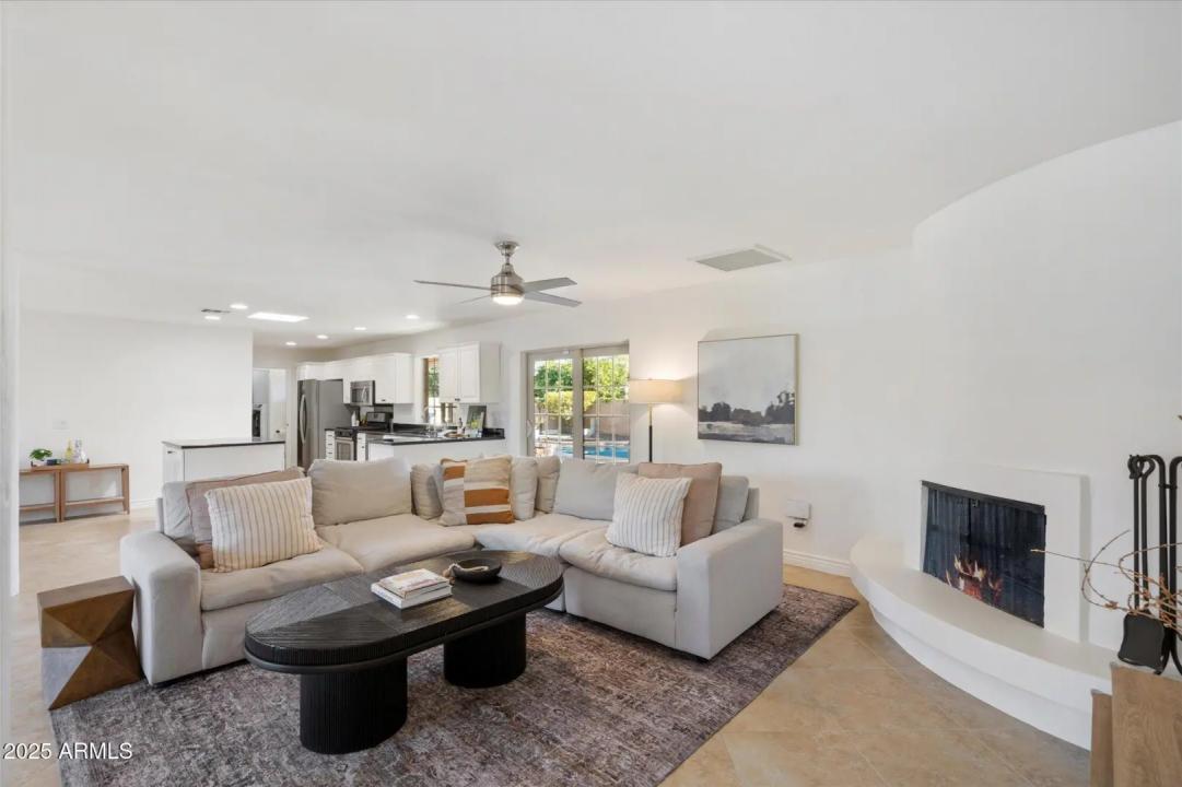 Real Estate Picture 5