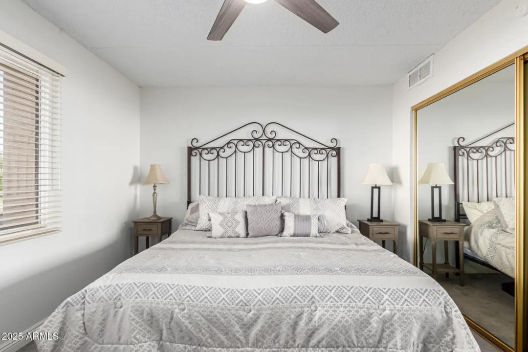 Real Estate Picture 4