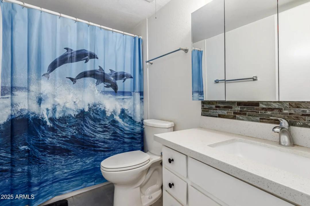 Real Estate Picture 6