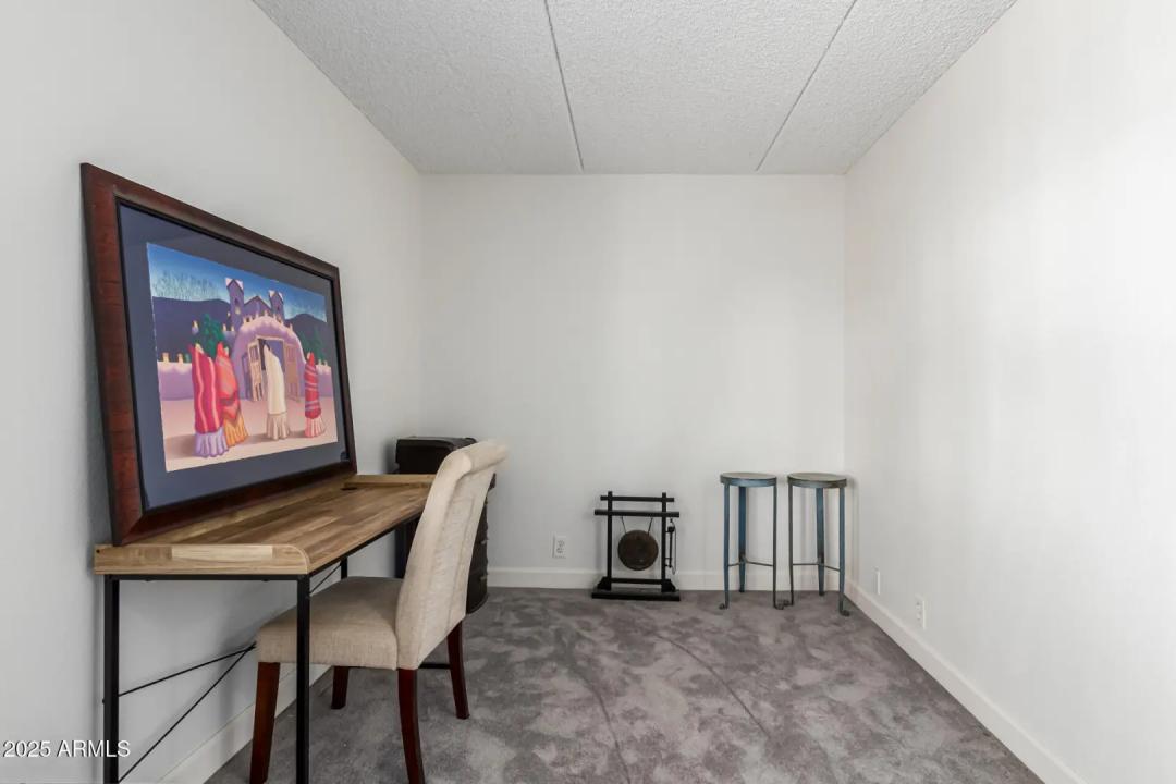 Real Estate Picture 7