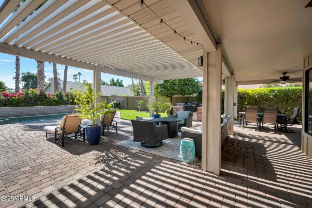 Real Estate Picture 27