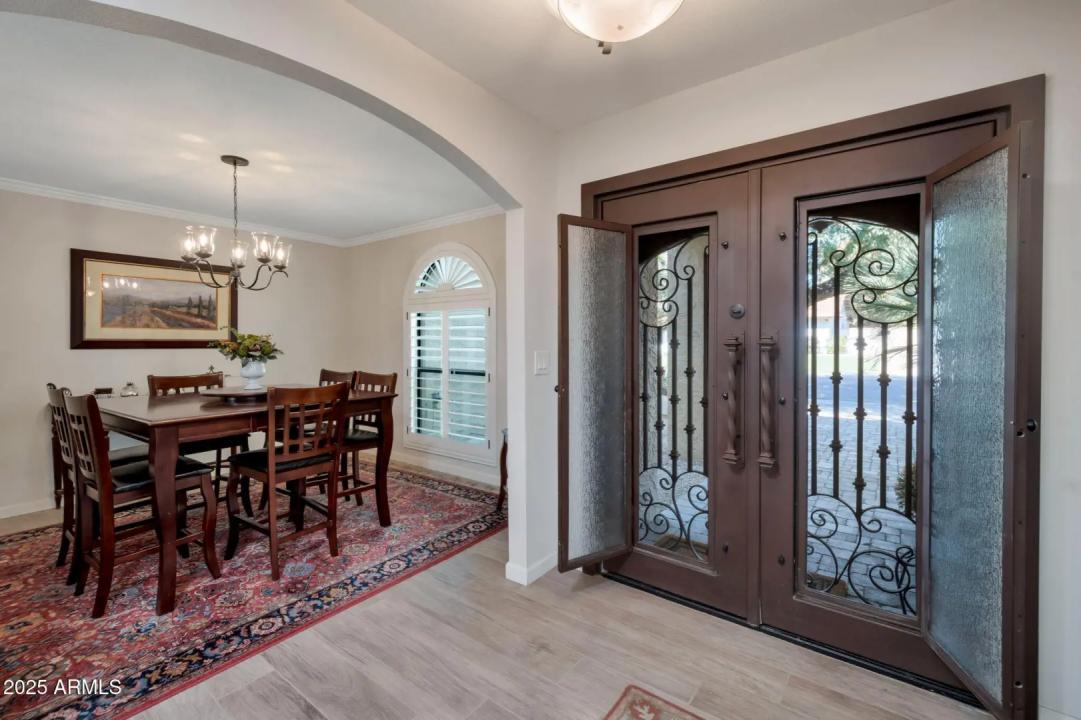 Real Estate Picture 6