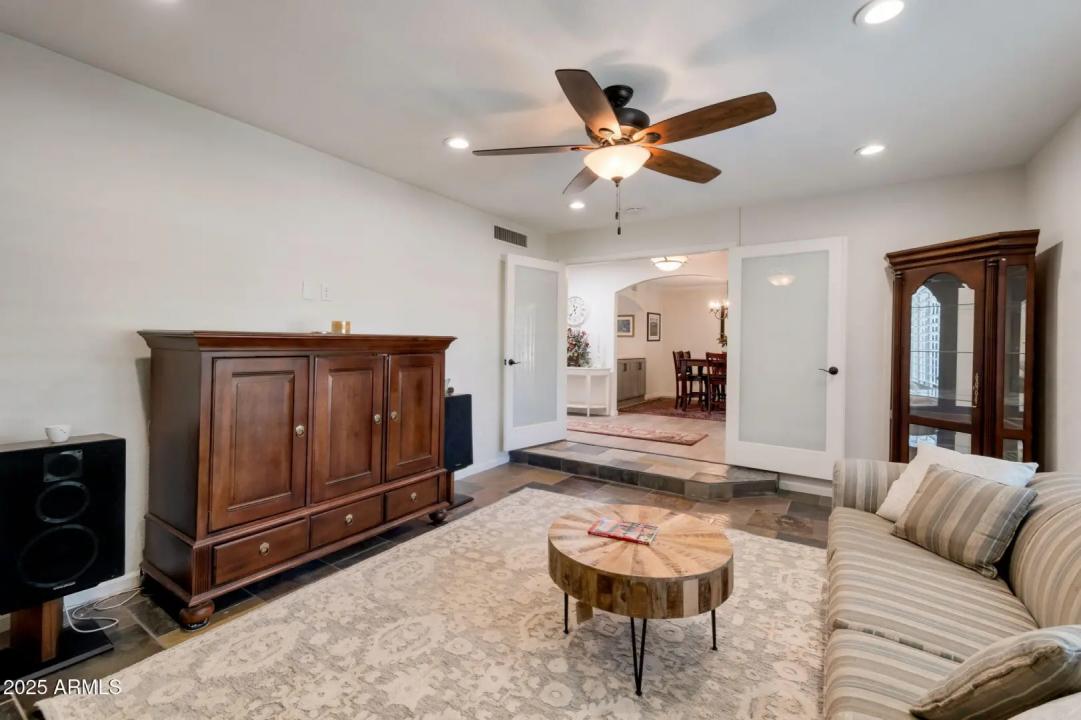 Real Estate Picture 8