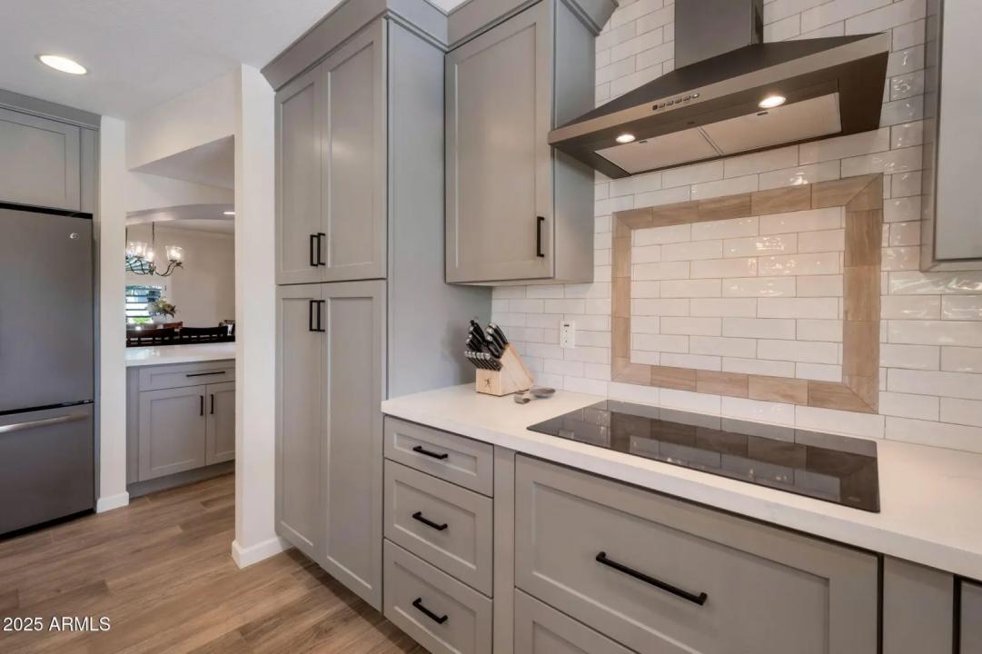 Real Estate Picture 10