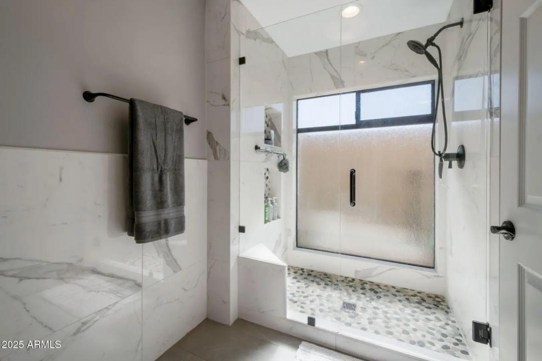 Real Estate Picture 17